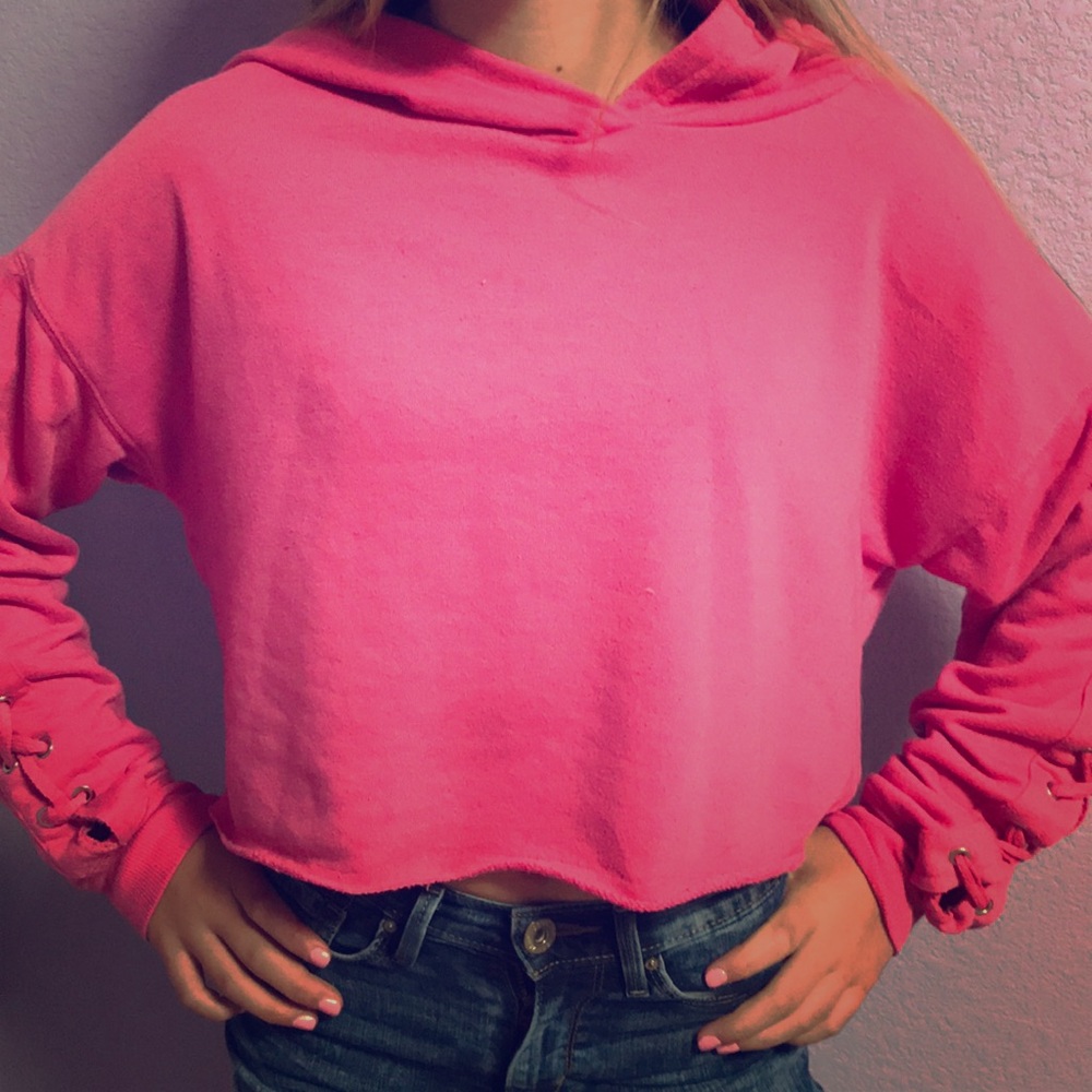 Cropped pink hoodie